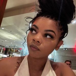 Meet your Posher, Ariel